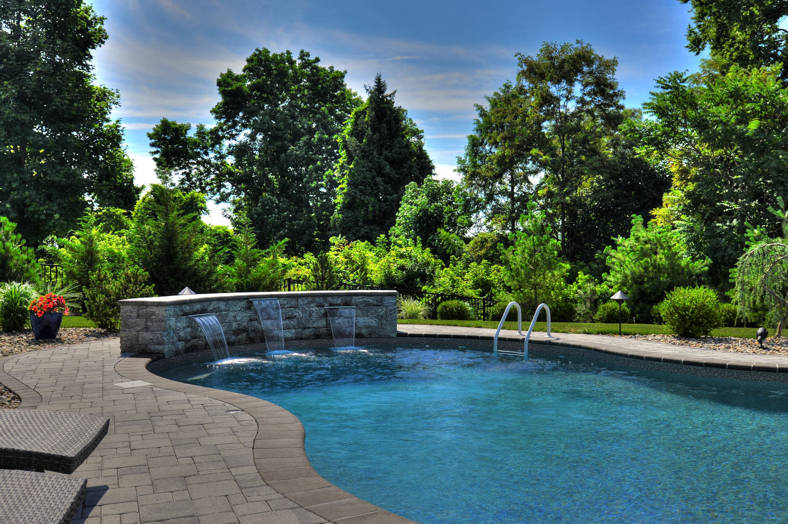 How to Choose the Right Pool Builder in Lancaster, PA